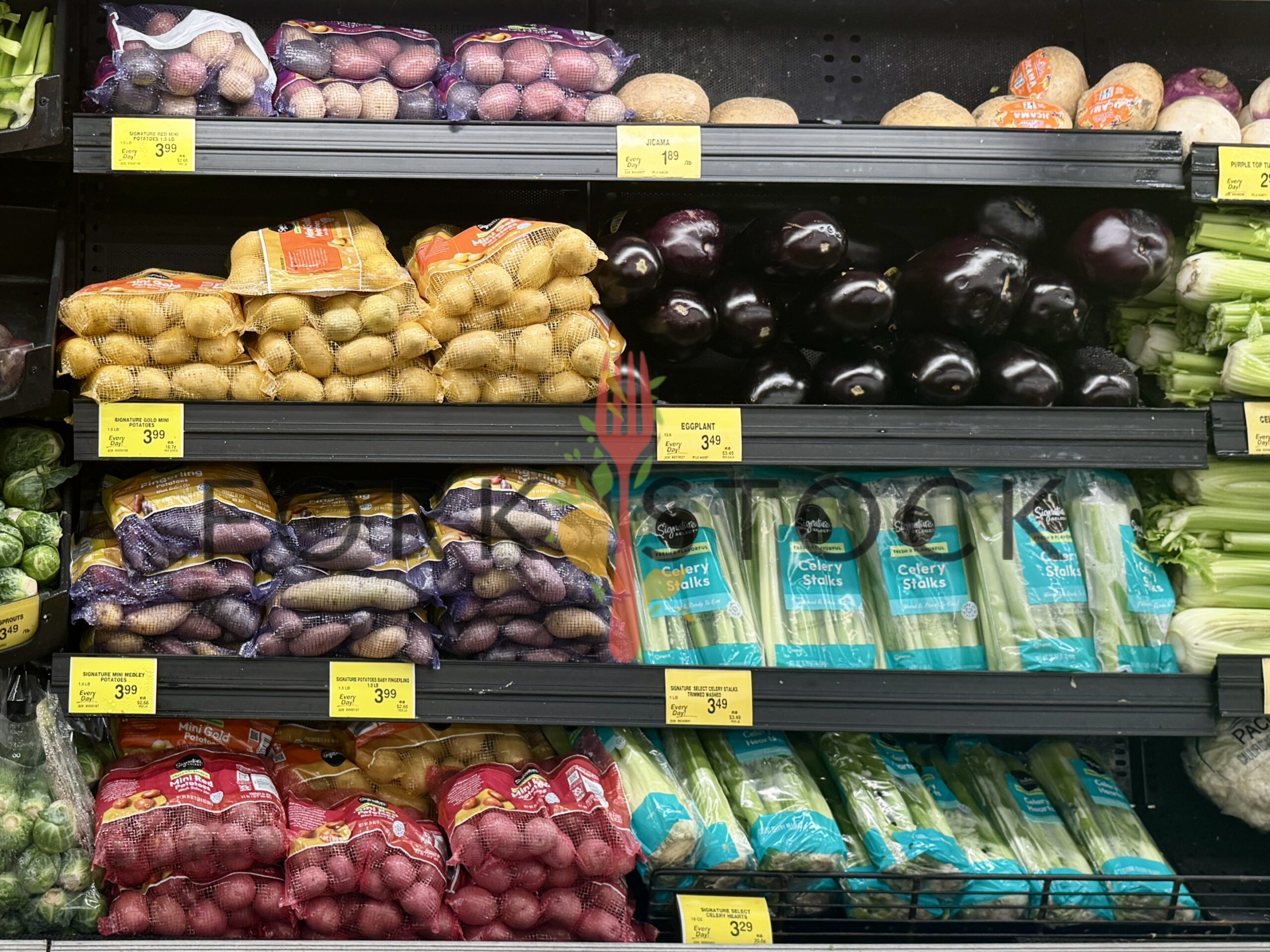 Produce Section Vegetable Shelf